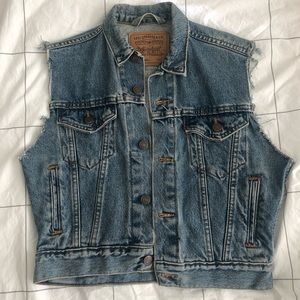 Vintage Levi’s cutoff denim vest small